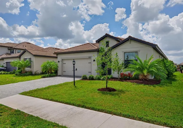 Photo 3 of Single family home for sale at 15126 Misty Water Xing, Bradenton, FL 34211 | MLS# A4704129 | Listing updated on 2026-09-30