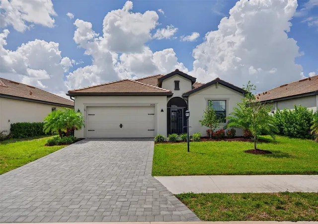 Photo 3 of Single family home for sale at 15126 Misty Water Xing, Bradenton, FL 34211 | MLS# A4704129 | Listing updated on 2026-09-30