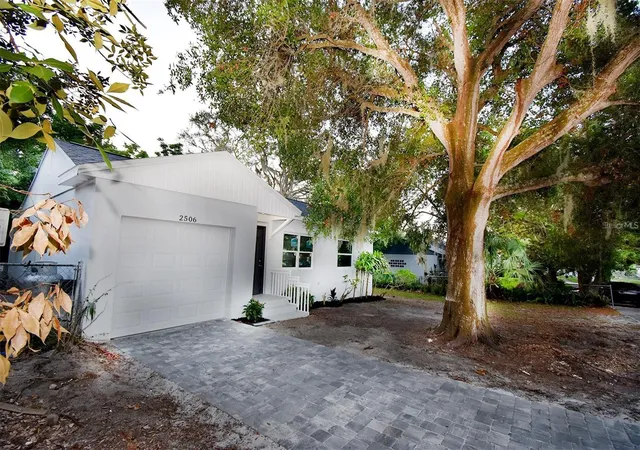 Photo 3 of Single family home for sale at 2506 Meridian Ave, Cocoa, FL 32922 | MLS# O6436777 | Listing updated on 2026-09-10