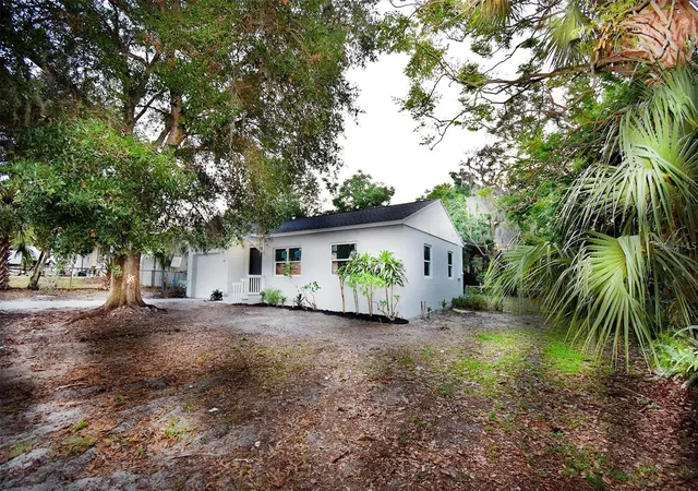 Photo 4 of Single family home for sale at 2506 Meridian Ave, Cocoa, FL 32922 | MLS# O6436777 | Listing updated on 2026-09-10