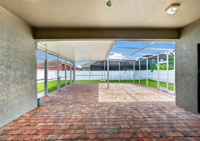 Photo 3 of Single family home for sale at 319 19th St Nw, Ruskin, FL 33570 | MLS# A4704140 | Listing updated on 2026-10-12