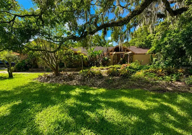 Photo 2 of Single family home for sale at 6701 Pemberton View Dr, Seffner, FL 33584 | MLS# TB8542746 | Listing updated on 2026-09-29
