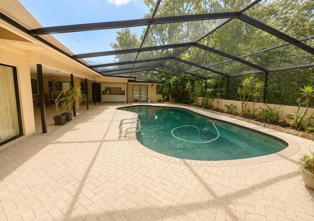 Photo 3 of Single family home for sale at 6701 Pemberton View Dr, Seffner, FL 33584 | MLS# TB8542746 | Listing updated on 2026-09-29