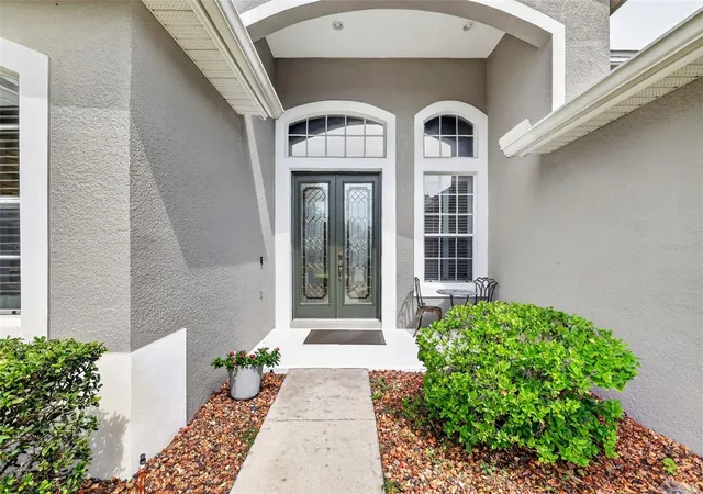 Photo 3 of Sale Pending at 9085 Laurel Ridge Dr, Mount Dora, FL 32757 | MLS# G5117005 | Listing updated on 2026-10-08