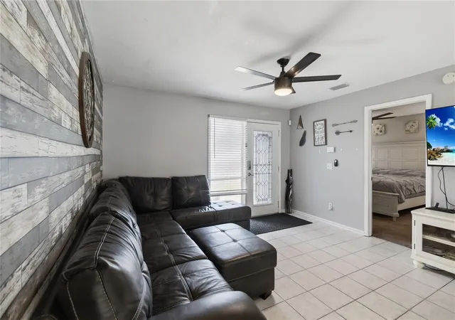 Photo 3 of Single family home for sale at 12927 Montana Woods Ln, Orlando, FL 32824 | MLS# O6436886 | Listing updated on 2026-10-07
