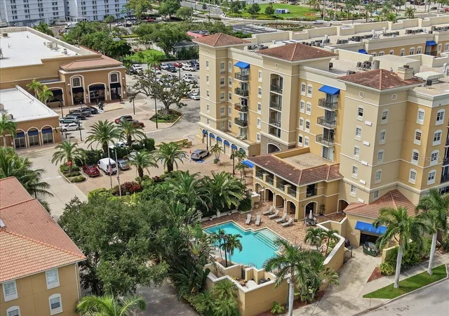 Photo 3 of Condo for sale at 1064 N Tamiami Trl #1206, Sarasota, FL 34236 | MLS# A4704179 | Listing updated on 2026-10-02