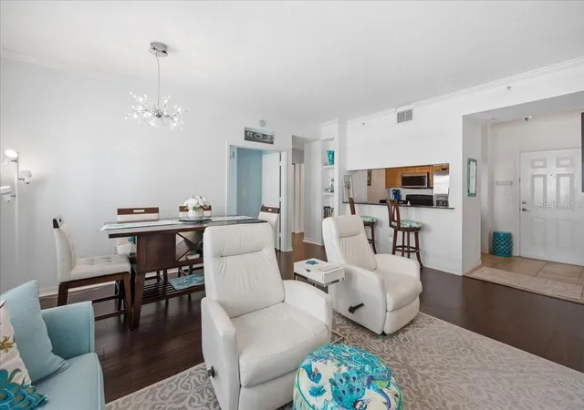 Listing Photo 5 - Condo for sale in building located at 1064 N Tamiami Trl, Sarasota, FL 34236 - Unit #1206