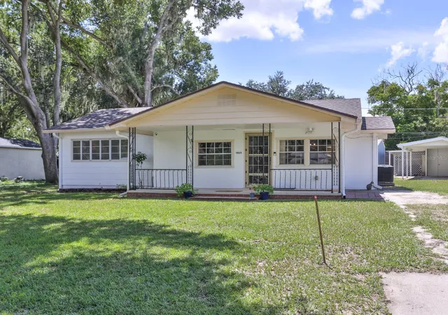 Photo 2 of Single family home for sale at 1855 E Valencia Dr, Bartow, FL 33830 | MLS# L4964604 | Listing updated on 2026-10-08