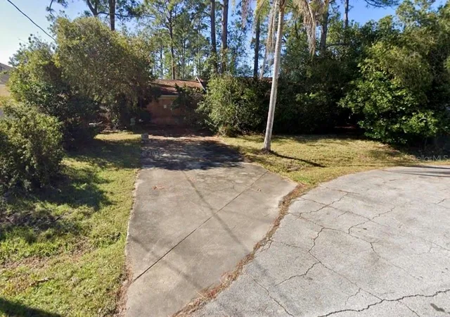 Photo 1 of Sale Pending at 5 Laredo Pl, Palm Coast, FL 32137 | MLS# TB8542916 | Listing updated on 2026-10-02