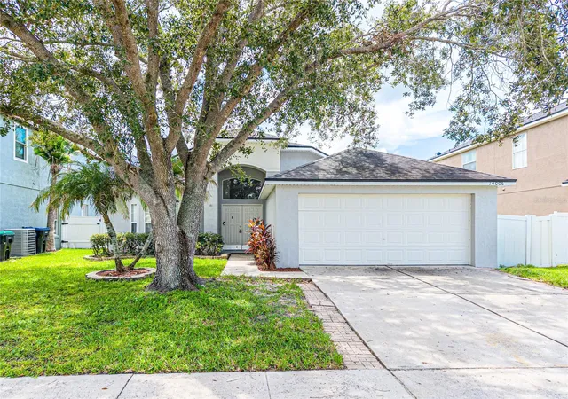 Photo 2 of Single family home for sale at 14006 Yellow Wood Cir, Orlando, FL 32828 | MLS# O6436951 | Listing updated on 2026-09-15