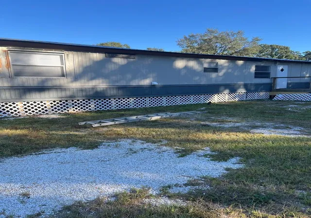Manufactured home for sale at 4015 Shady Oak Dr E, LAKELAND, FL 33809 | MLS# O6436961