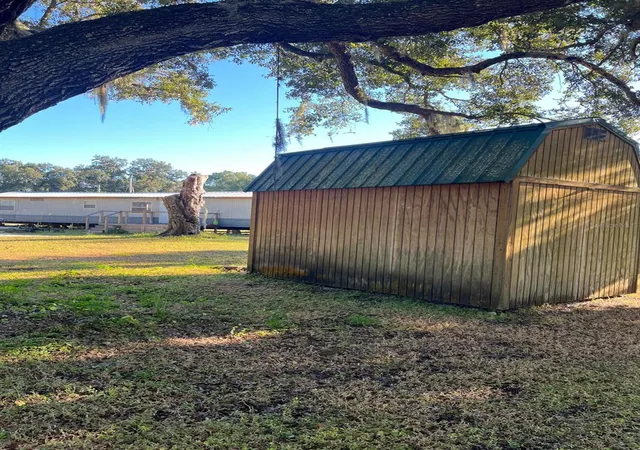 Photo 3 of Manufactured home for sale at 4015 Shady Oak Dr E, Lakeland, FL 33809 | MLS# O6436961 | Listing updated on 2026-10-26