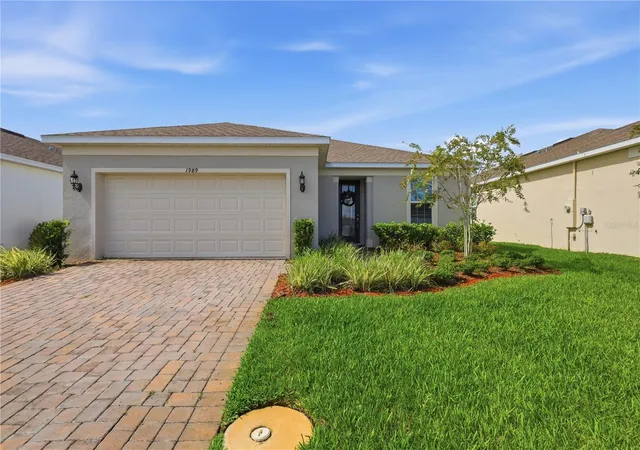 Photo 2 of Single family home for sale at 1989 Spring Shower Cir, Kissimmee, FL 34744 | MLS# O6436988 | Listing updated on 2026-09-11