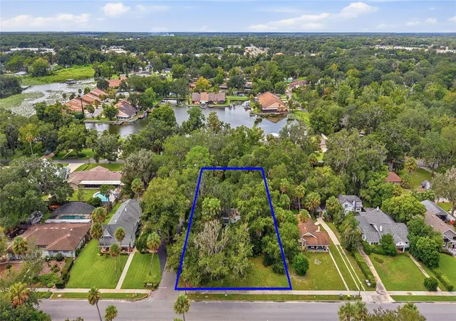 Photo 2 of Sale Pending at 815 S 9th St, Leesburg, FL 34748 | MLS# G5117032 | Listing updated on 2026-10-20
