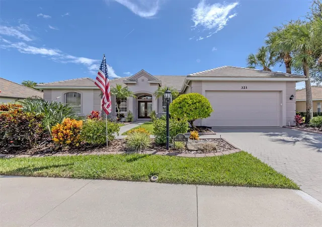 Photo 3 of Single family home for sale at 321 Wild Pine Way, Venice, FL 34292 | MLS# N6145512 | Listing updated on 2026-10-20
