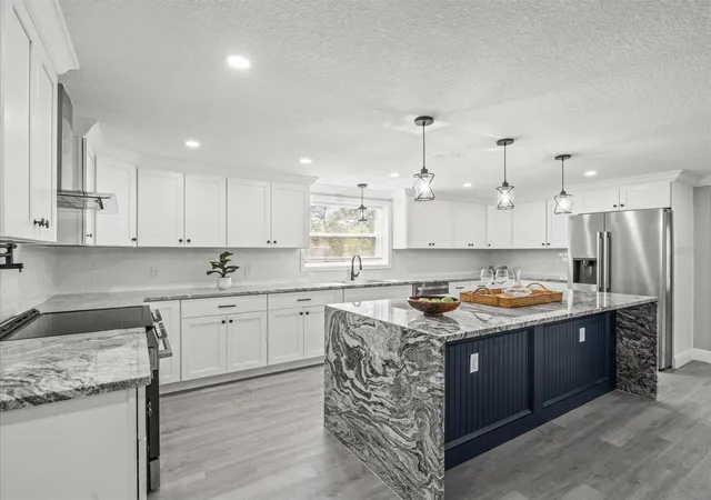 Photo 3 of Sale Pending at 6063 Airmont Dr, Spring Hill, FL 34606 | MLS# W7888967 | Listing updated on 2026-09-30