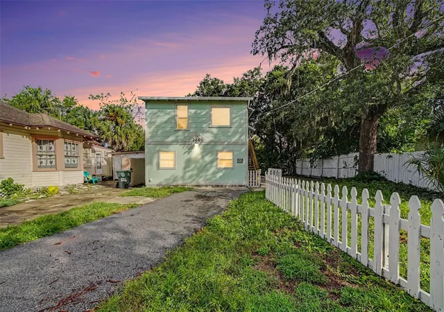 Photo 3 of Multi family home for sale at 224 Kingston Ave, Daytona Beach, FL 32114 | MLS# O6437075 | Listing updated on 2026-10-06