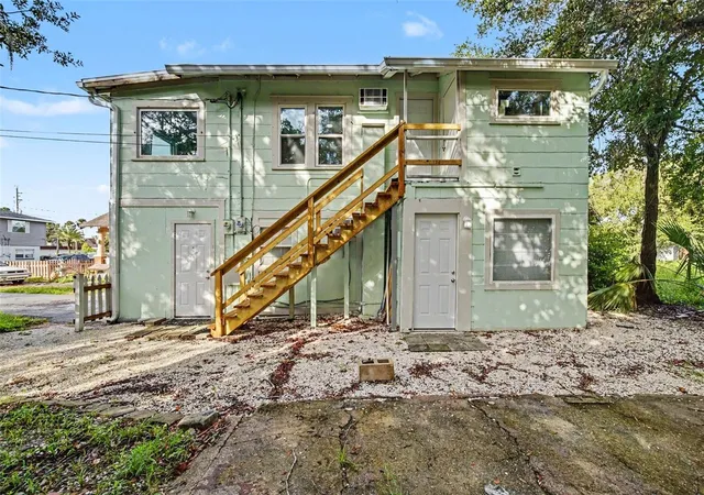 Photo 3 of Multi family home for sale at 224 Kingston Ave, Daytona Beach, FL 32114 | MLS# O6437075 | Listing updated on 2026-10-06