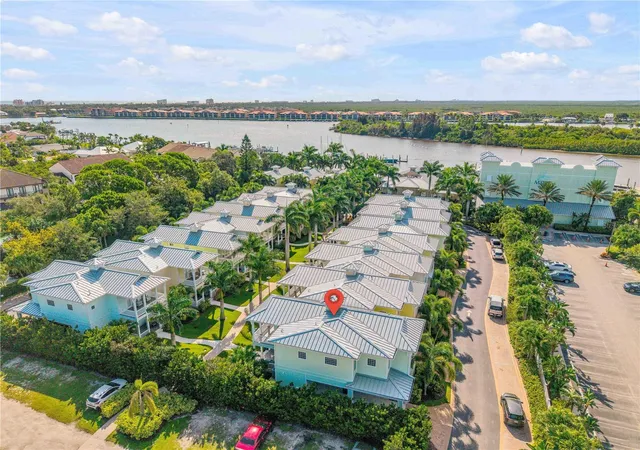Photo 3 of Single family home for sale at 6 Old Feger Dr, New Smyrna Beach, FL 32169 | MLS# NS1089117 | Listing updated on 2026-10-08