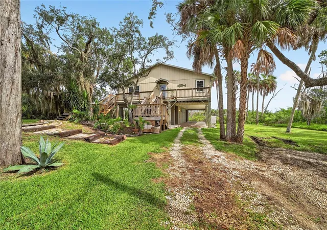 Photo 2 of Single family home for sale at 14141 W Boardwalk Ln, Crystal River, FL 34429 | MLS# OM731221 | Listing updated on 2026-09-14