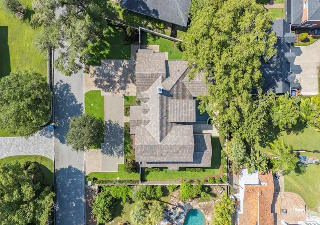 Photo 1 of Single family home for sale at 702 Via Bella, Winter Park, FL 32789 | MLS# O6437125 | Listing updated on 2026-10-21