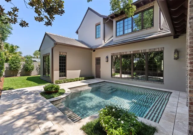 Photo 2 of Single family home for sale at 702 Via Bella, Winter Park, FL 32789 | MLS# O6437125 | Listing updated on 2026-10-21