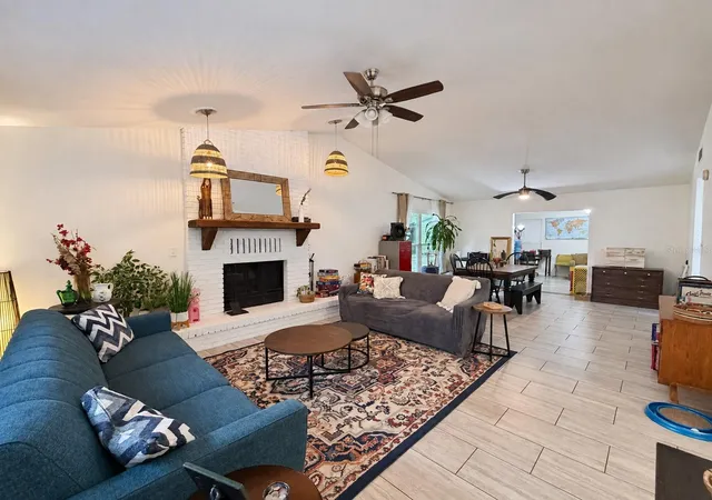 Photo 3 of Single family home for sale at 731 Nw 37Th St, Gainesville, FL 32607 | MLS# GC543061 | Listing updated on 2026-09-23
