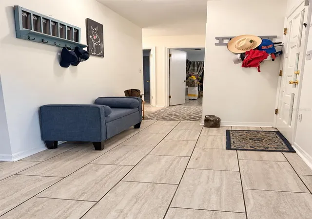 Photo 4 of Single family home for sale at 731 Nw 37Th St, Gainesville, FL 32607 | MLS# GC543061 | Listing updated on 2026-09-23