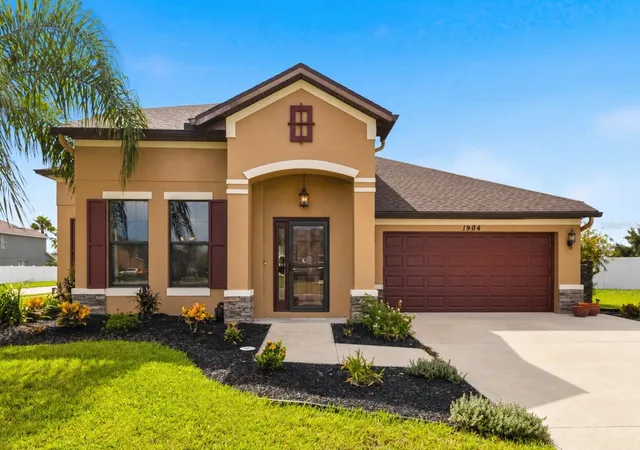 Photo 1 of Single family home for sale at 1904 Via Napoli St, Plant City, FL 33566 | MLS# TB8543193 | Listing updated on 2026-10-06