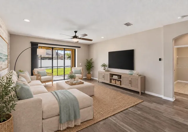 Photo 4 of Single family home for sale at 1904 Via Napoli St, Plant City, FL 33566 | MLS# TB8543193 | Listing updated on 2026-10-06