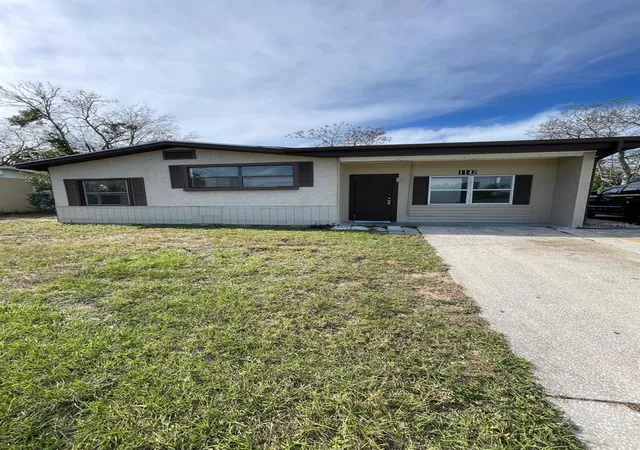 Photo 1 of Single family home for sale at 1142 Berkshire Rd, Daytona Beach, FL 32117 | MLS# O6437192 | Listing updated on 2026-09-28