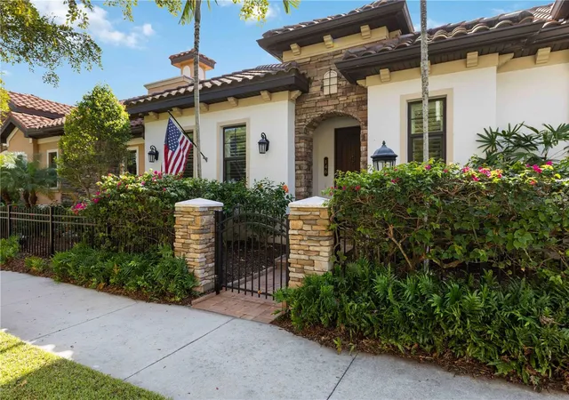 Photo 3 of Single family home for sale at 146 E Tampa Ave, Venice, FL 34285 | MLS# A4704289 | Listing updated on 2026-10-16