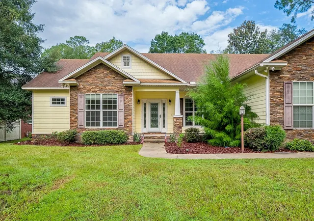 Photo 3 of Single family home for sale at 486 Lakeshore Dr, Starke, FL 32091 | MLS# GC543069 | Listing updated on 2026-09-10
