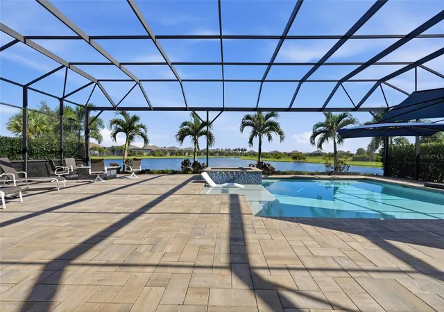Photo 4 of Single family home for sale at 17226 Salerno Dr, Bradenton, FL 34202 | MLS# A4704296 | Listing updated on 2026-09-15