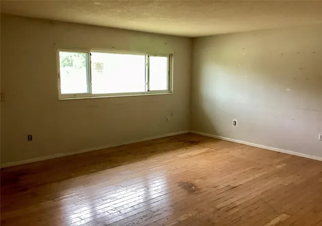 Photo 3 of Sale Pending at 2804 61st St E, Palmetto, FL 34221 | MLS# A4704299 | Listing updated on 2026-09-29