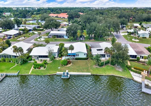 Photo 3 of Manufactured home for sale at 8479 Imperial Cir, Palmetto, FL 34221 | MLS# A4704314 | Listing updated on 2026-10-06
