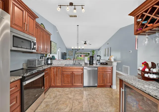 Photo 3 of Single family home for sale at 7825 Sapphire Ln, Orlando, FL 32822 | MLS# O6437366 | Listing updated on 2026-09-22