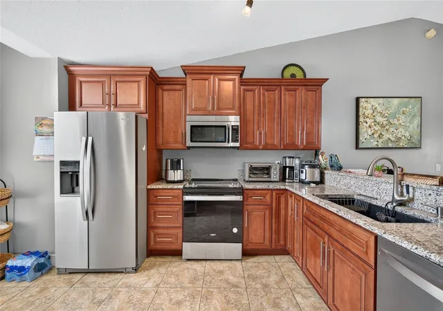 Photo 4 of Single family home for sale at 7825 Sapphire Ln, Orlando, FL 32822 | MLS# O6437366 | Listing updated on 2026-09-22