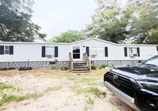 Photo 3 of Single family home for sale at 20315 Greenwing Rd, Altoona, FL 32702 | MLS# A4704346 | Listing updated on 2026-09-23