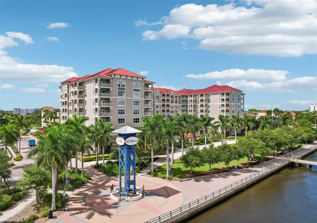 Photo 1 of Condo for sale at 808 3rd Avenue W #809, Bradenton, FL 34205 | MLS# A4704368 | Listing updated on 2026-10-03