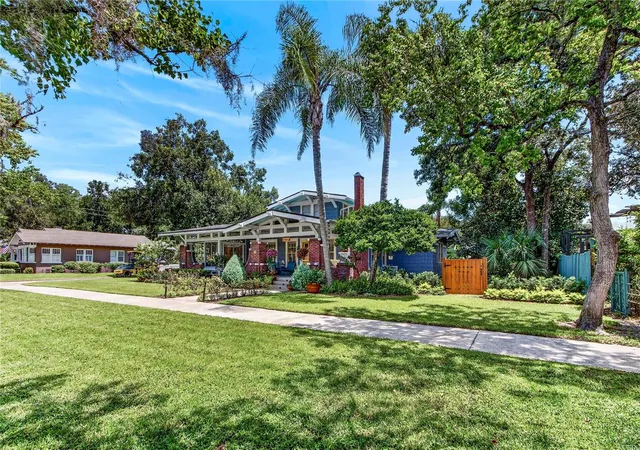 Photo 3 of Single family home for sale at 1201 Magnolia Ave, Sanford, FL 32771 | MLS# O6437421 | Listing updated on 2026-09-09