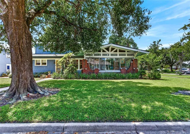 Photo 3 of Single family home for sale at 1201 Magnolia Ave, Sanford, FL 32771 | MLS# O6437421 | Listing updated on 2026-09-09