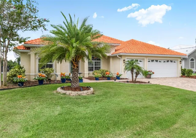 Photo 2 of Single family home for sale at 21 Clermont Ct, Palm Coast, FL 32137 | MLS# FC321057 | Listing updated on 2026-09-15