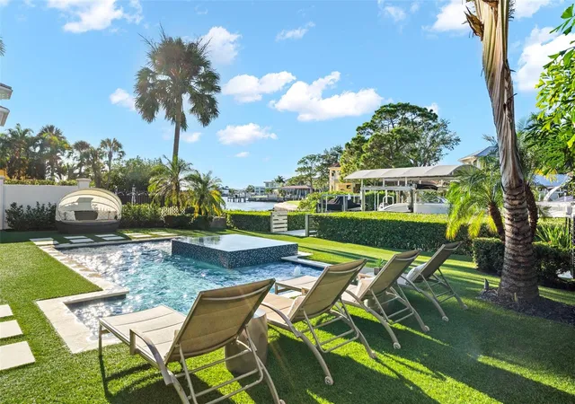 Photo 2 of Mansion for sale at 5215 W Neptune Way, Tampa, FL 33609 | MLS# TB8543506 | Listing updated on 2026-09-09