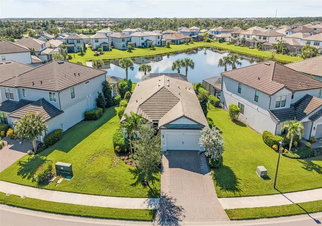 Photo 1 of Single family home for sale at 5755 Bluestar Ct, Bradenton, FL 34211 | MLS# A4704397 | Listing updated on 2026-10-12