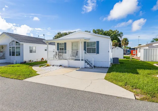 Photo 1 of Manufactured home for sale at 339 Citrus Ridge Dr, Davenport, FL 33837 | MLS# O6437545 | Listing updated on 2026-09-30