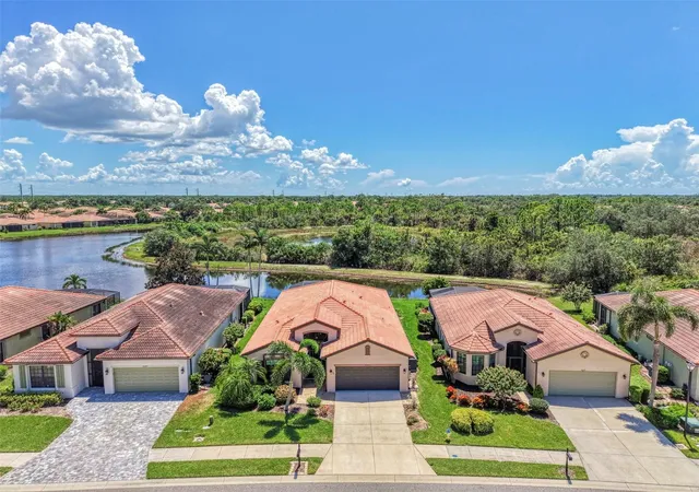 Photo 2 of Single family home for sale at 20277 Pezzana Dr, Venice, FL 34292 | MLS# N6145542 | Listing updated on 2026-09-15