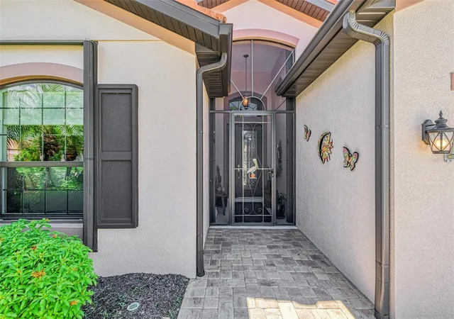 Photo 3 of Single family home for sale at 20277 Pezzana Dr, Venice, FL 34292 | MLS# N6145542 | Listing updated on 2026-09-15