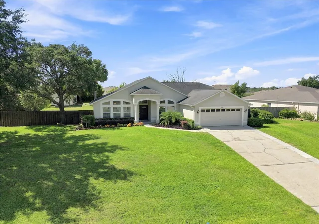 Photo 1 of Single family home for sale at 16140 Denham Ct, Clermont, FL 34711 | MLS# O6437630 | Listing updated on 2026-10-20