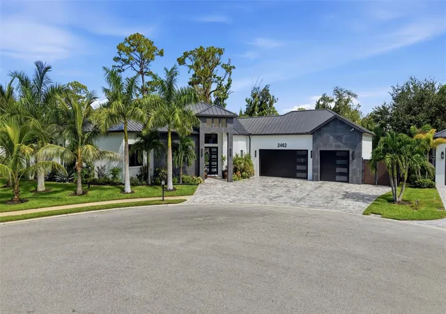 Photo 3 of Single family home for sale at 2462 Missara Ln, Sarasota, FL 34231 | MLS# A4704478 | Listing updated on 2026-09-11